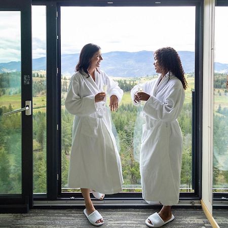 Sparkling Hill Resort And Spa - Adults-Only Resort Vernon Bagian luar foto