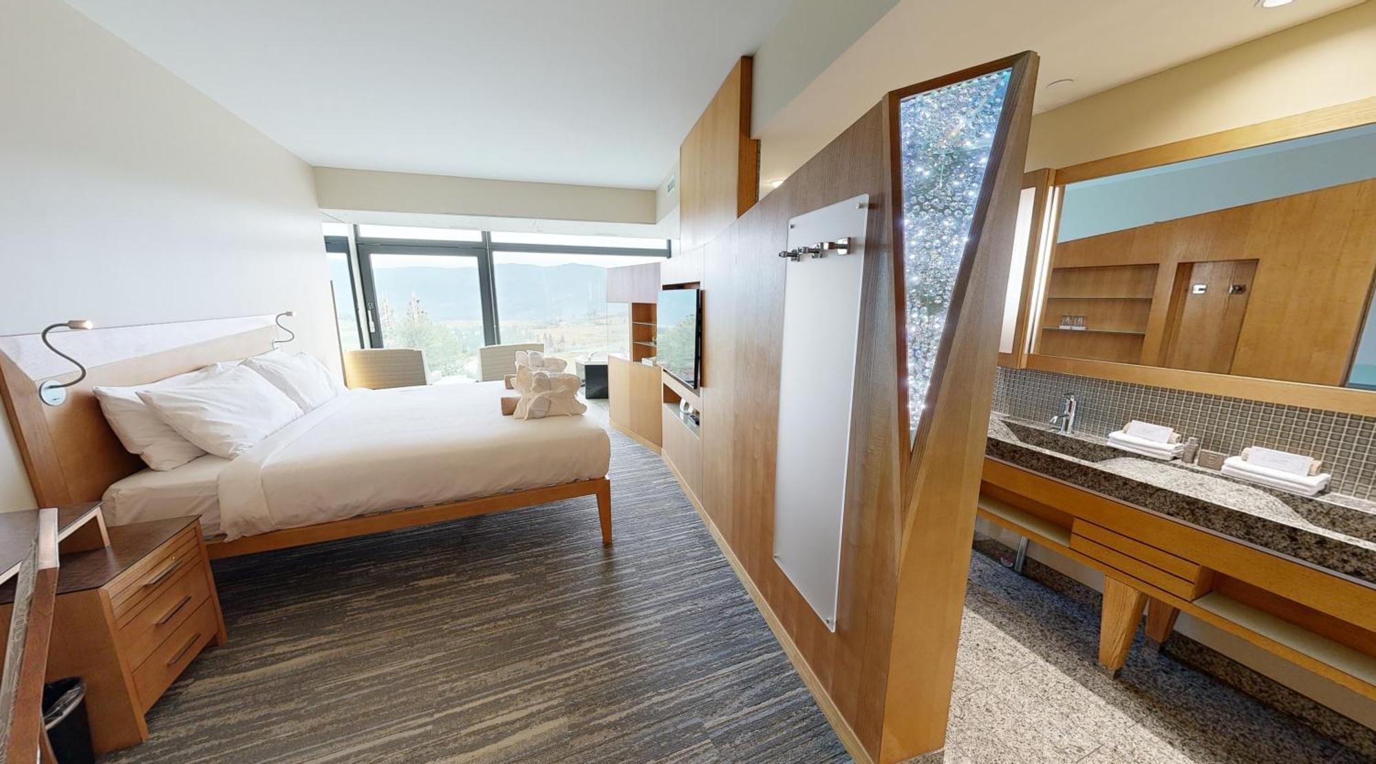 Sparkling Hill Resort And Spa - Adults-Only Resort Vernon Bagian luar foto
