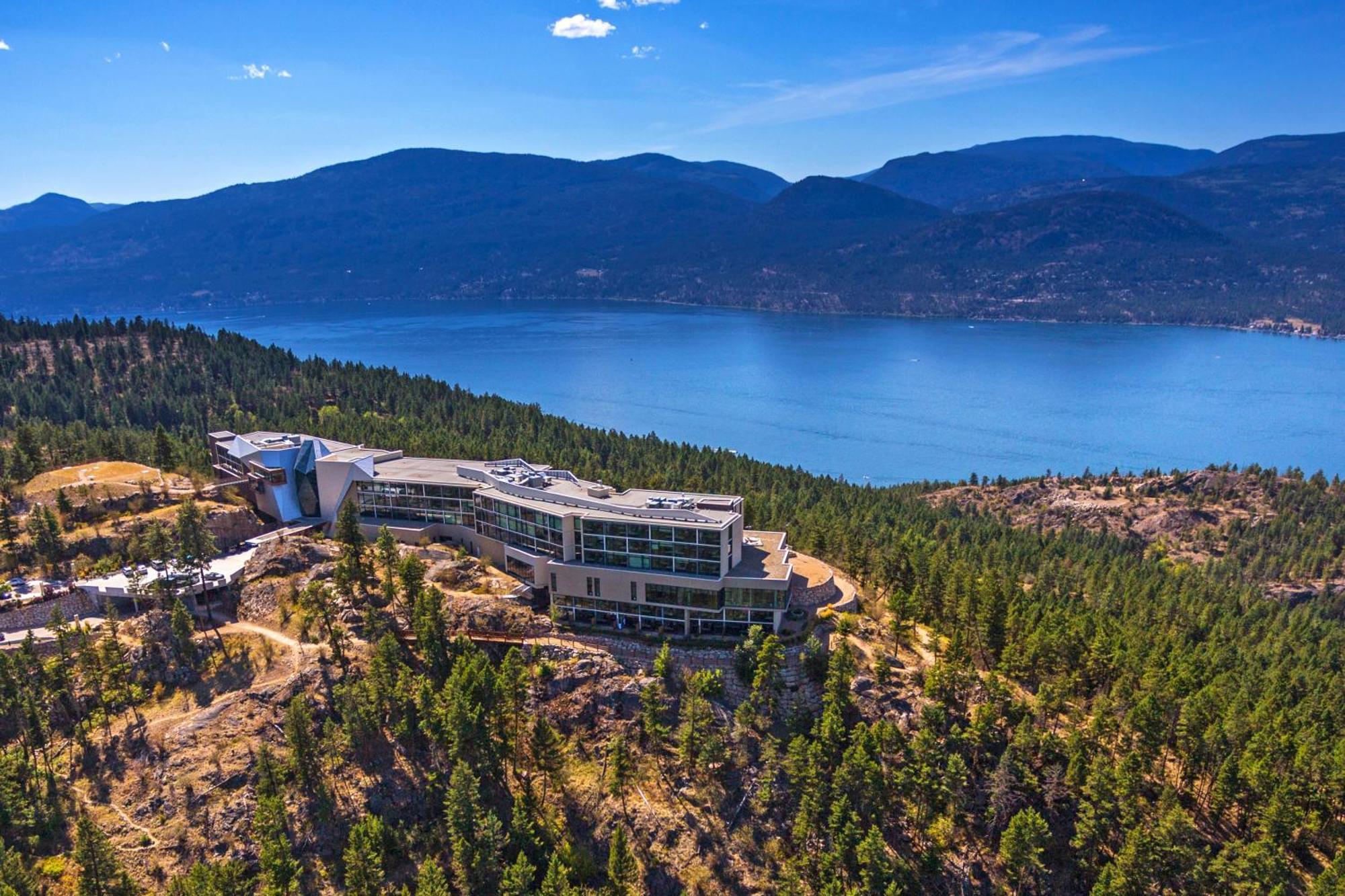 Sparkling Hill Resort And Spa - Adults-Only Resort Vernon Bagian luar foto