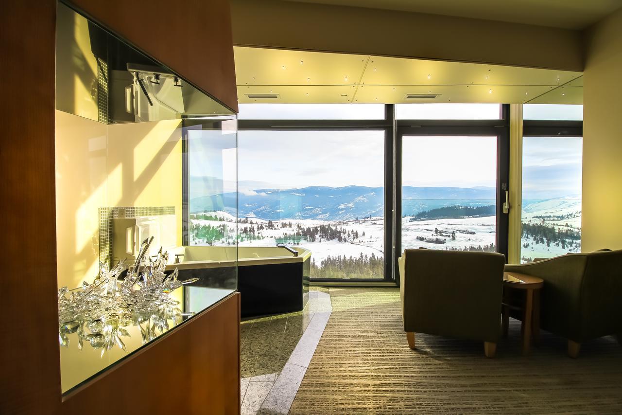 Sparkling Hill Resort And Spa - Adults-Only Resort Vernon Bagian luar foto