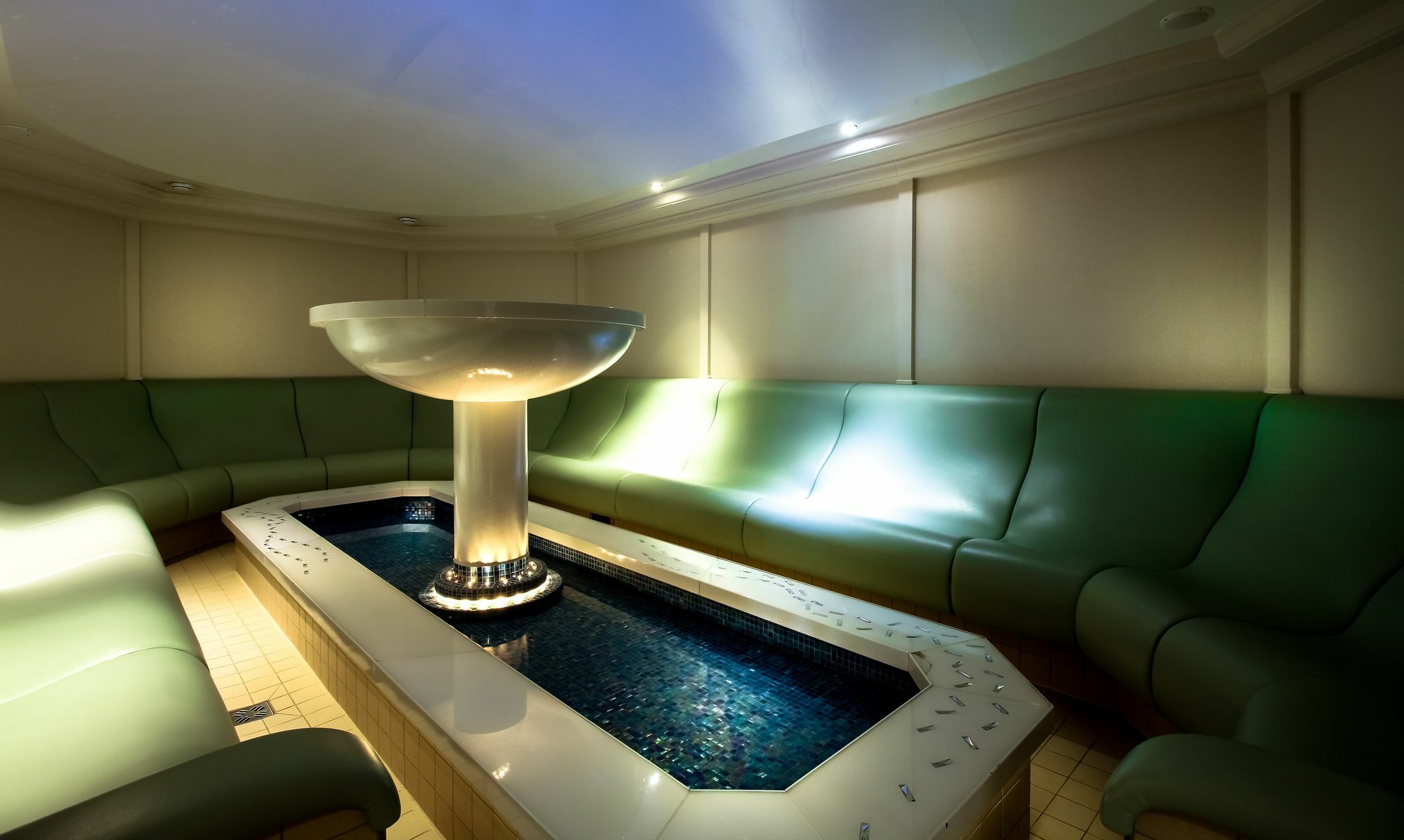 Sparkling Hill Resort And Spa - Adults-Only Resort Vernon Bagian luar foto