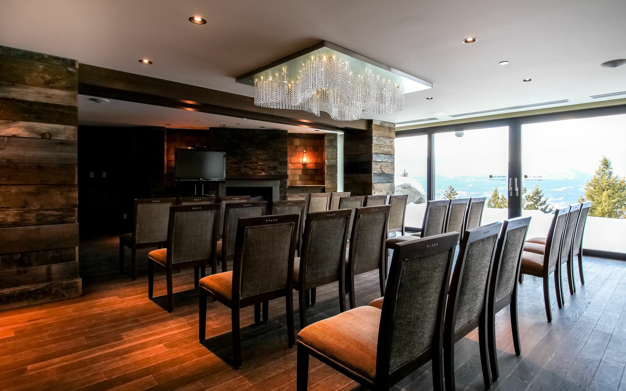 Sparkling Hill Resort And Spa - Adults-Only Resort Vernon Bagian luar foto